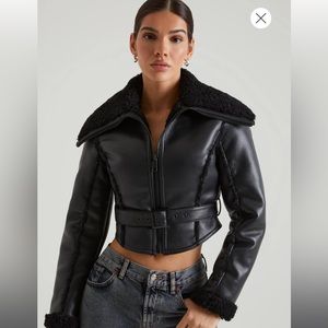 Oh Polly - Jacket with Shearling Collar and Trim in Black - S